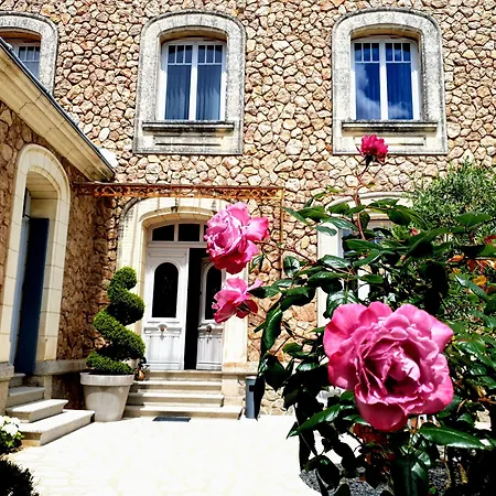La Villa des Roses Gîte Chambres d'hôtes Piscine chauffée-3